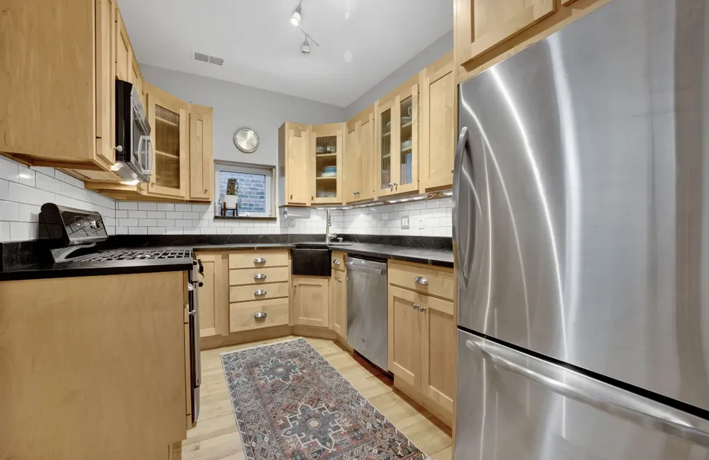 839 South Laflin Street Chicago IL 60607