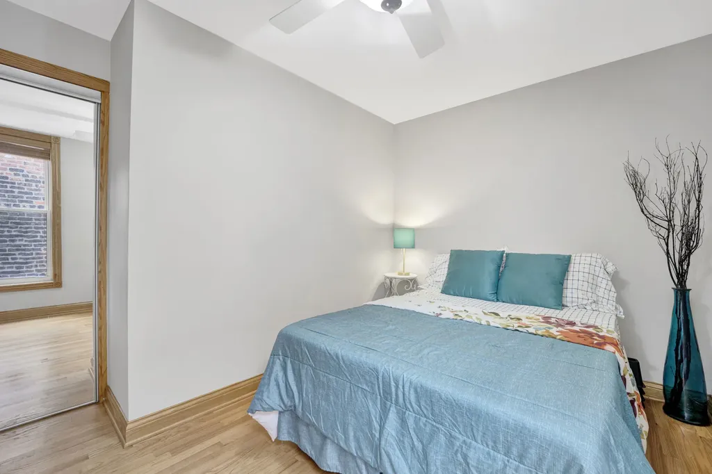 839 South Laflin Street Chicago IL 60607