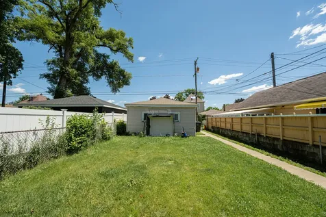 435 22ND Avenue Bellwood IL 60104