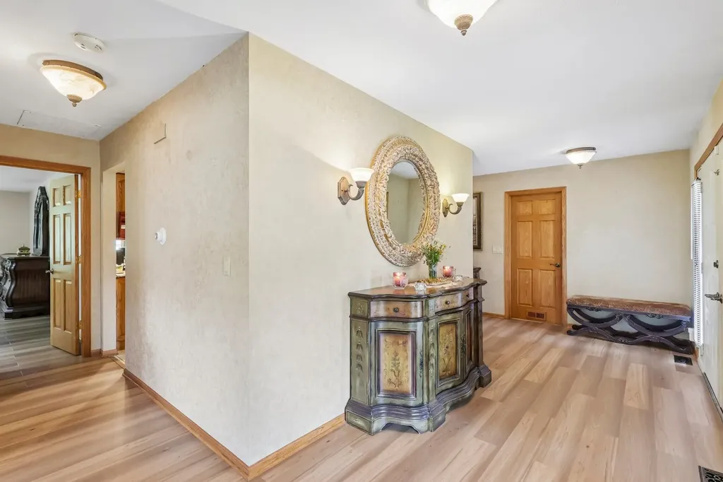 308 South Knollwood Drive Schaumburg IL 60193
