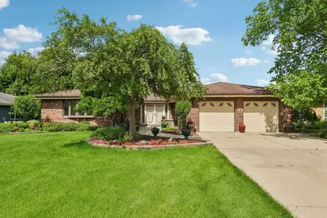 308 South Knollwood Drive Schaumburg IL 60193