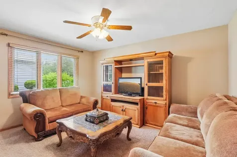 308 South Knollwood Drive Schaumburg IL 60193