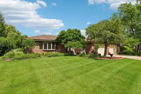 308 South Knollwood Drive Schaumburg IL 60193