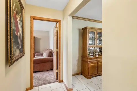 308 South Knollwood Drive Schaumburg IL 60193