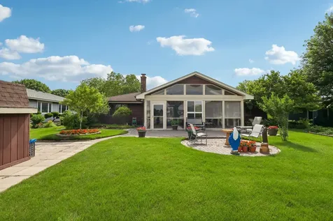 308 South Knollwood Drive Schaumburg IL 60193