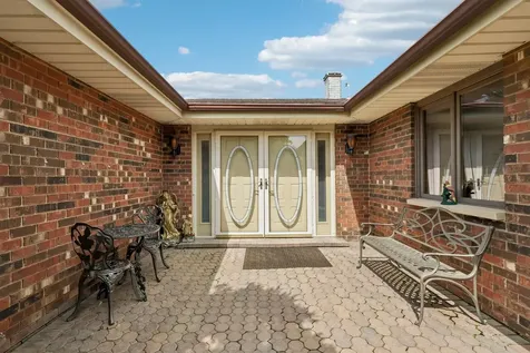 308 South Knollwood Drive Schaumburg IL 60193