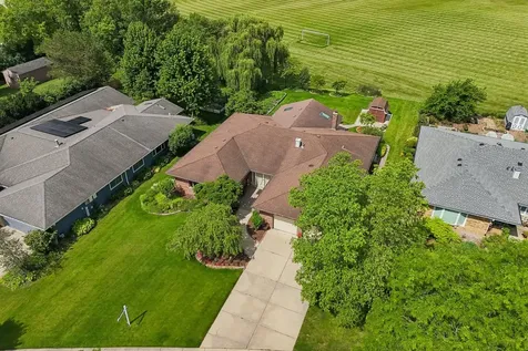 308 South Knollwood Drive Schaumburg IL 60193