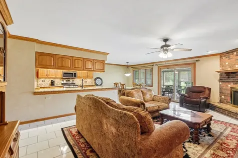 308 South Knollwood Drive Schaumburg IL 60193