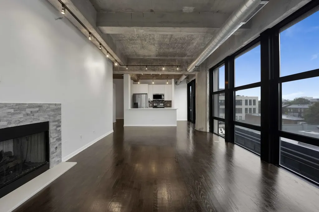 1000 West 15th Street Chicago IL 60608