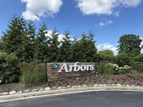 2 Oak Creek Drive Buffalo Grove IL 60089