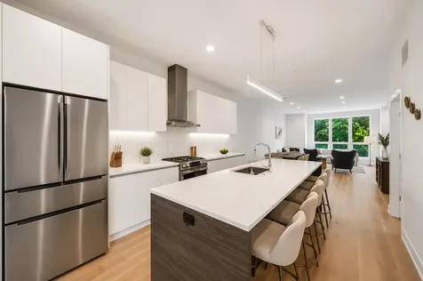525 North Bishop Street Chicago IL 60642