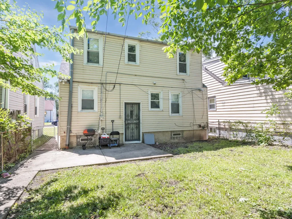 12241 South May Street Chicago IL 60643