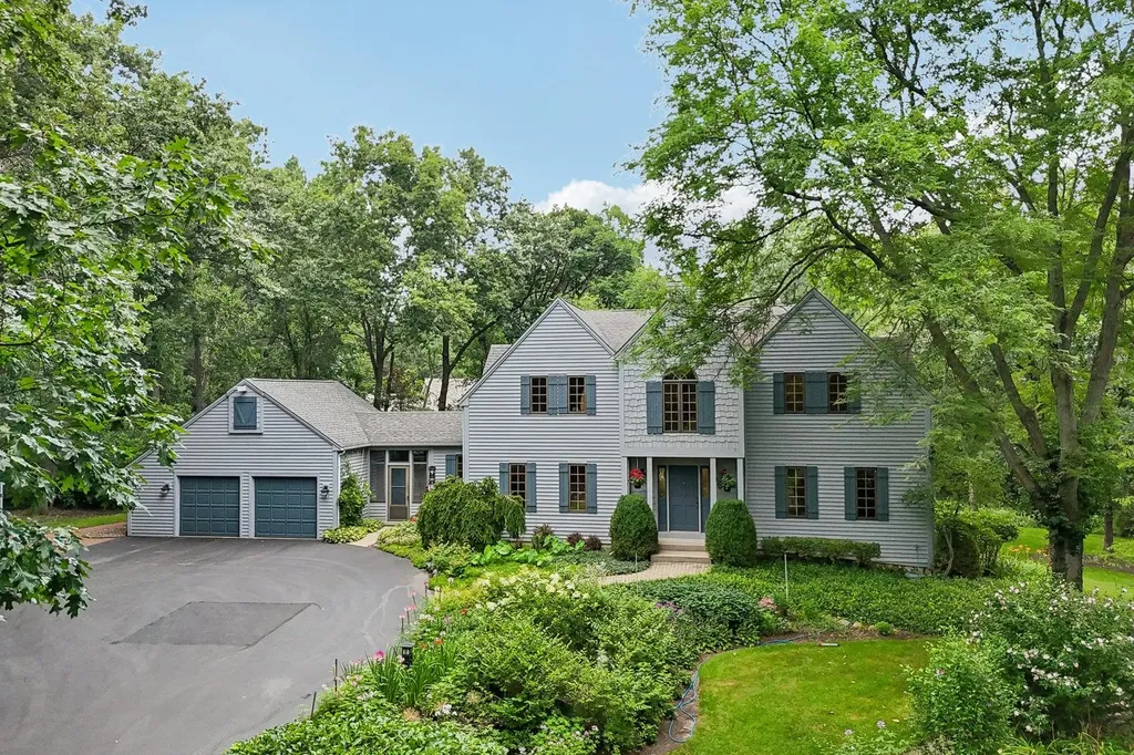 14 Brierwoods Lane Hawthorn Woods IL 60047