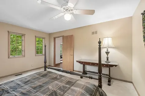 14 Brierwoods Lane Hawthorn Woods IL 60047