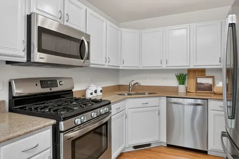 999 Willow Street Itasca IL 60143