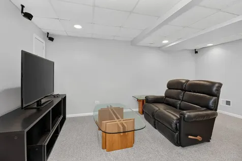999 Willow Street Itasca IL 60143
