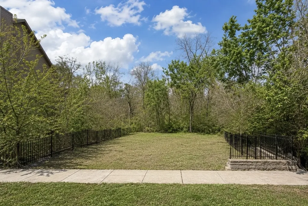 2820 Burlington Avenue Lisle IL 60532