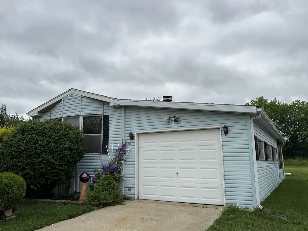 664 Huntsbridge Road Matteson IL 60443
