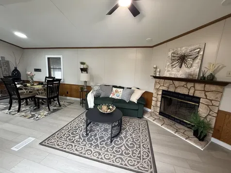 664 Huntsbridge Road Matteson IL 60443