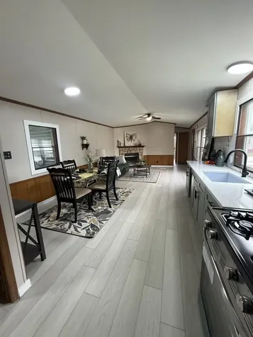 664 Huntsbridge Road Matteson IL 60443