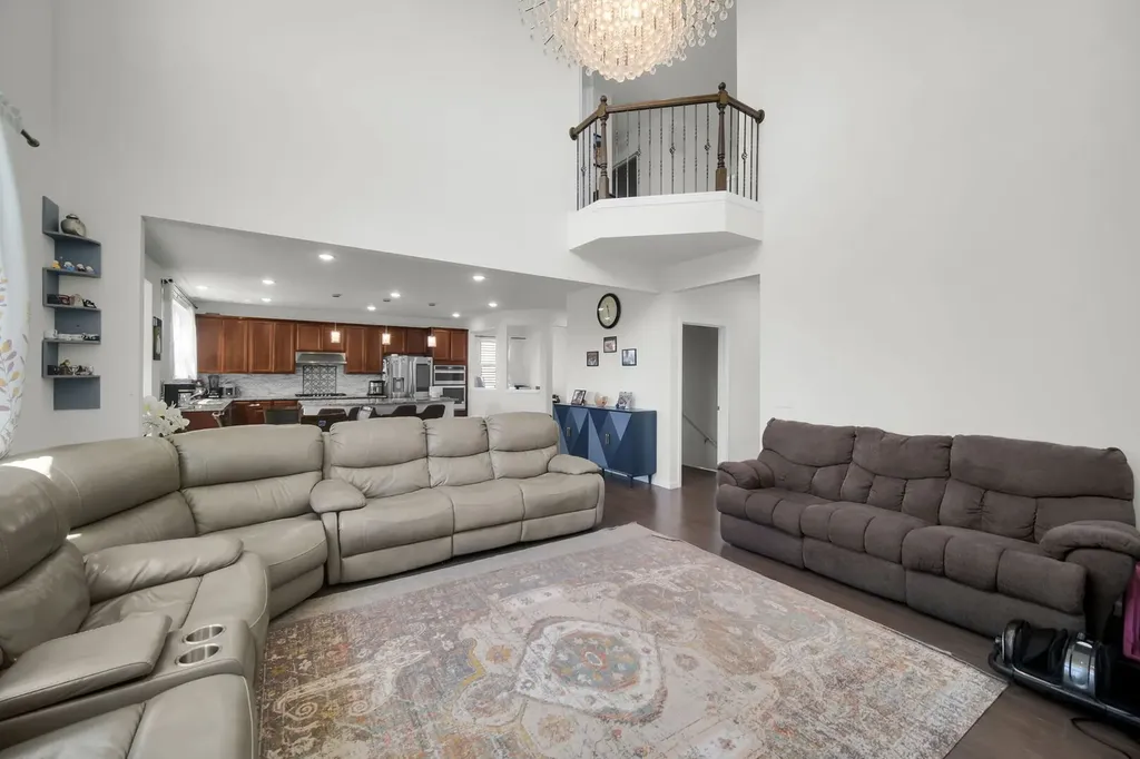 3919 Gold Cup Lane Naperville IL 60564