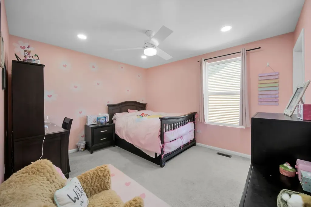 3919 Gold Cup Lane Naperville IL 60564