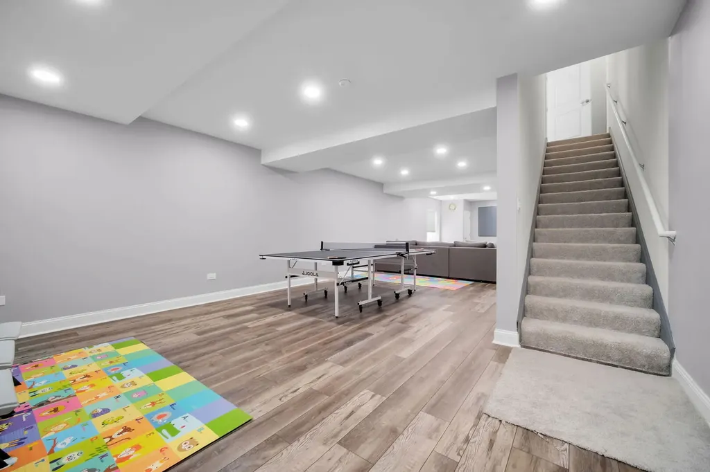 3919 Gold Cup Lane Naperville IL 60564