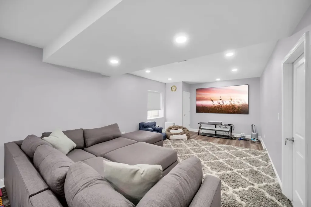3919 Gold Cup Lane Naperville IL 60564
