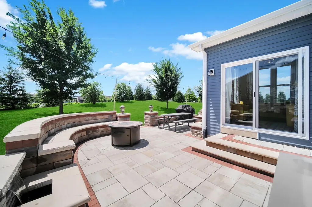 3919 Gold Cup Lane Naperville IL 60564