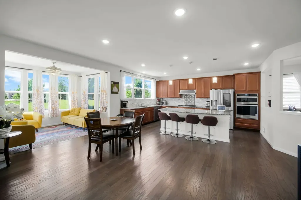 3919 Gold Cup Lane Naperville IL 60564