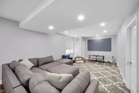3919 Gold Cup Lane Naperville IL 60564