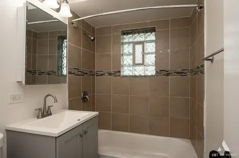 434 Mackinaw Avenue Calumet City IL 60409