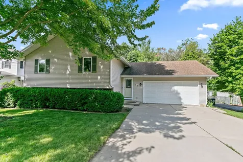 30 South Grant Street North Aurora IL 60542