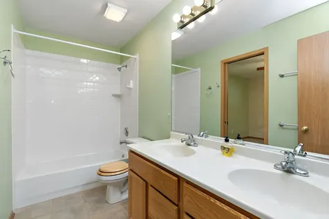 30 South Grant Street North Aurora IL 60542