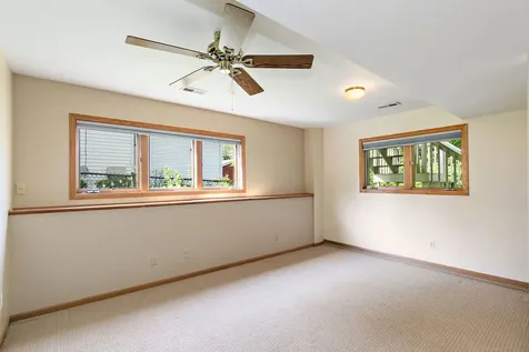 30 South Grant Street North Aurora IL 60542