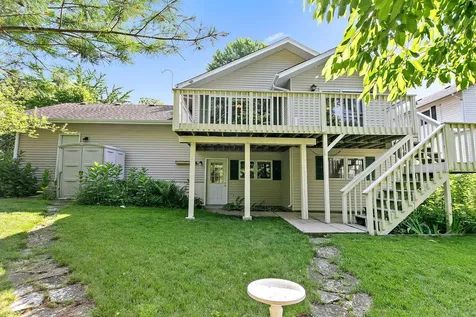 30 South Grant Street North Aurora IL 60542