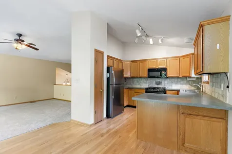 30 South Grant Street North Aurora IL 60542