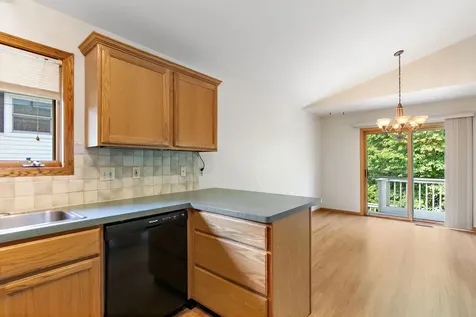 30 South Grant Street North Aurora IL 60542