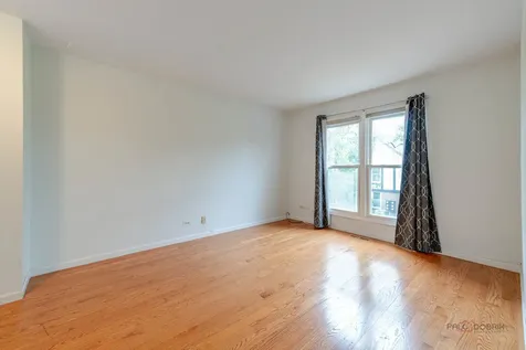 805 Garfield Avenue Libertyville IL 60048