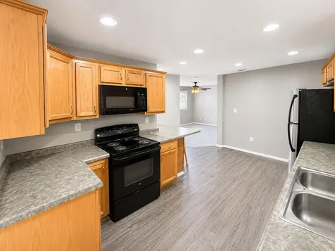 202 West Cedar Street Leroy IL 61752