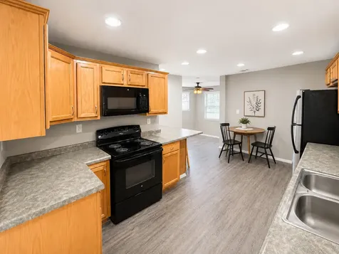 202 West Cedar Street Leroy IL 61752