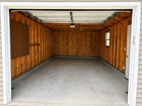 202 West Cedar Street Leroy IL 61752