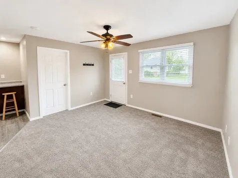 202 West Cedar Street Leroy IL 61752
