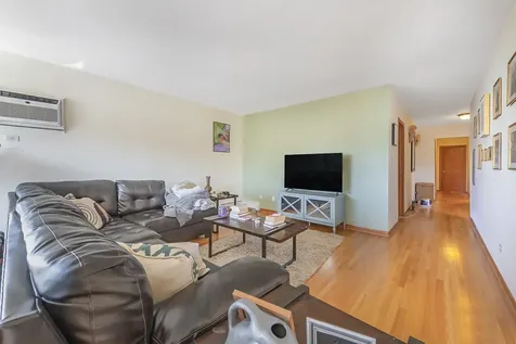 2033 Sherman Avenue Evanston IL 60201