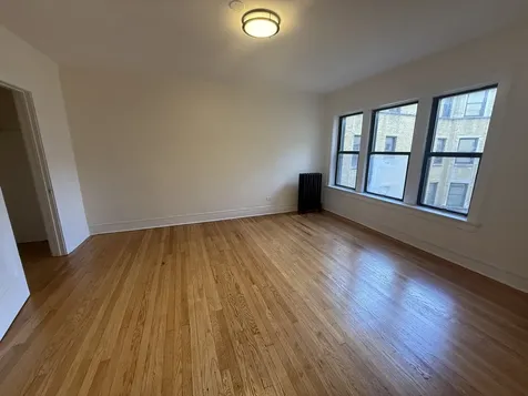 7353 North Damen Avenue Chicago IL 60645