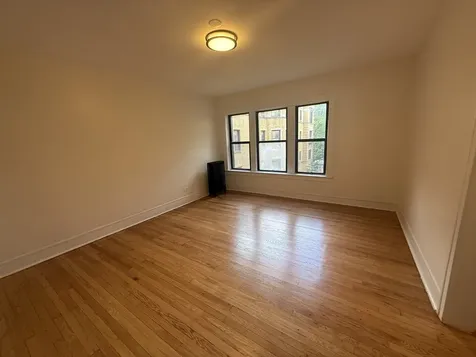 7353 North Damen Avenue Chicago IL 60645