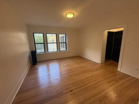 7353 North Damen Avenue Chicago IL 60645
