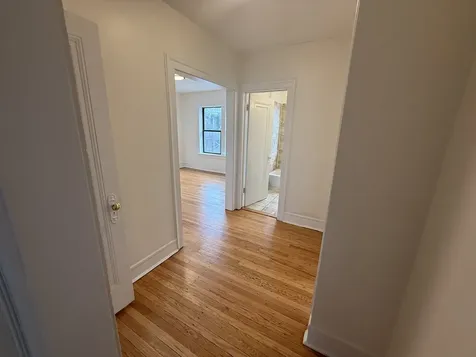 7353 North Damen Avenue Chicago IL 60645
