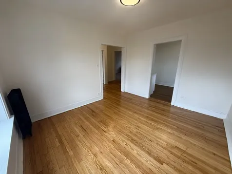 7353 North Damen Avenue Chicago IL 60645