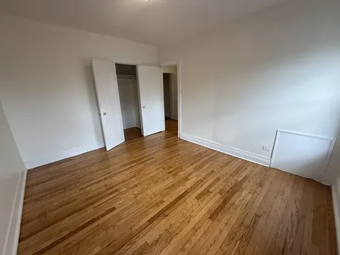 7353 North Damen Avenue Chicago IL 60645